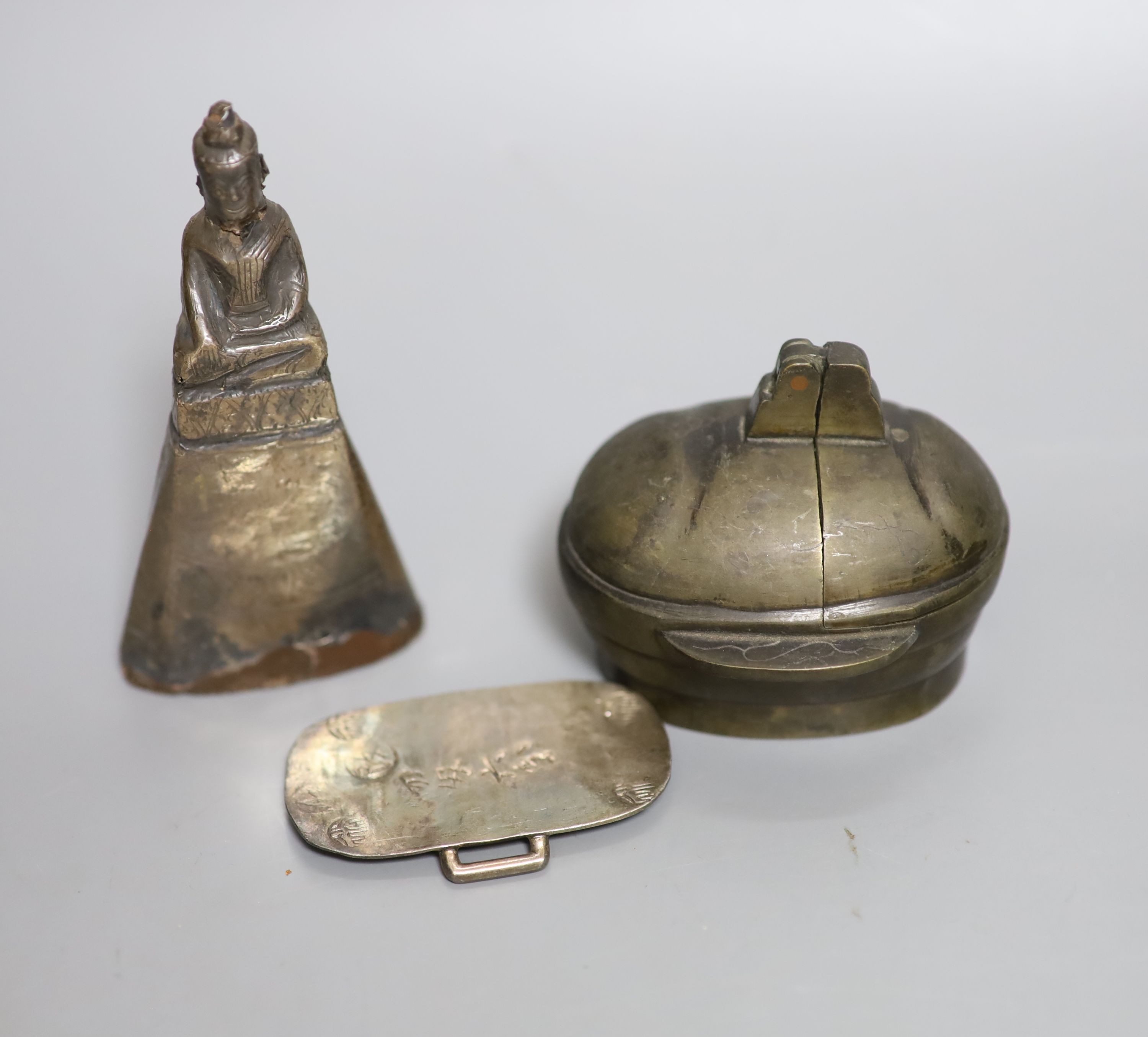 Miscellaneous collectables, including Chinese, Chinese Straits and Malaysian white metal items